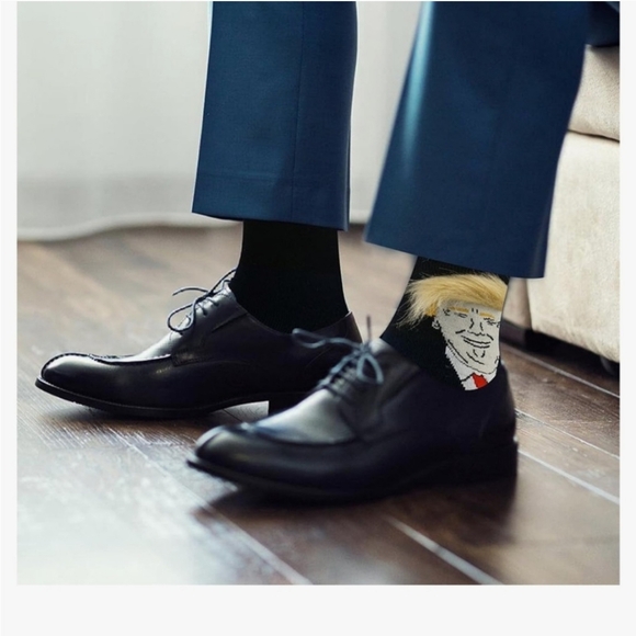 Novelty Socks Trump with Hilarious Fuzzy Hair NIP - Picture 4 of 5